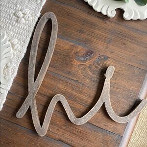 Rustic Brown “hi” Wall Decor Sign